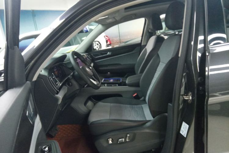 Used Volkswagen Teramont X 2022 330TSI Two-Wheel-Drive Luxury Edition Left Front Seat