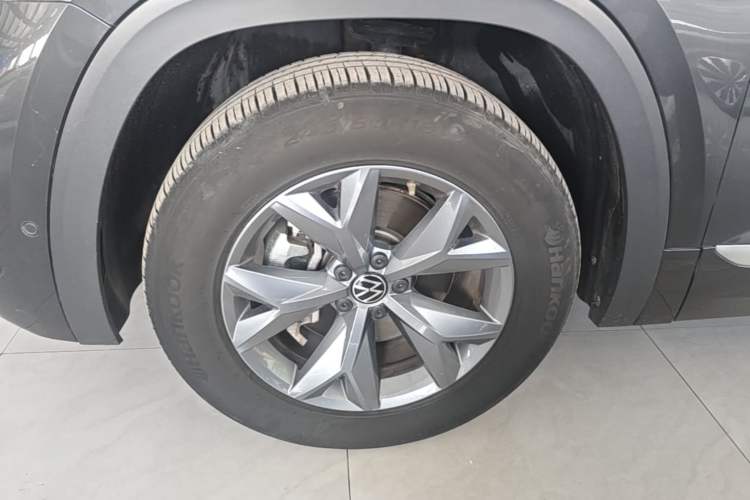 Used Volkswagen Teramont X 2022 330TSI Two-Wheel-Drive Luxury Edition Left Front Wheel Hub
