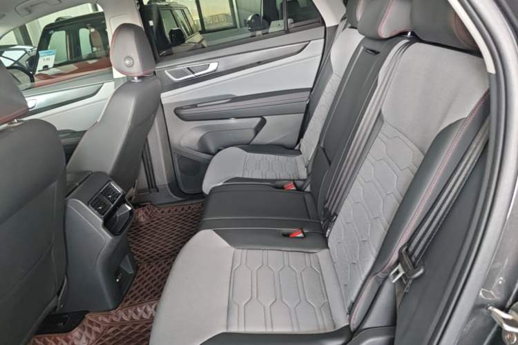 Used Volkswagen Teramont X 2022 330TSI Two-Wheel-Drive Luxury Edition Left Rear Seat