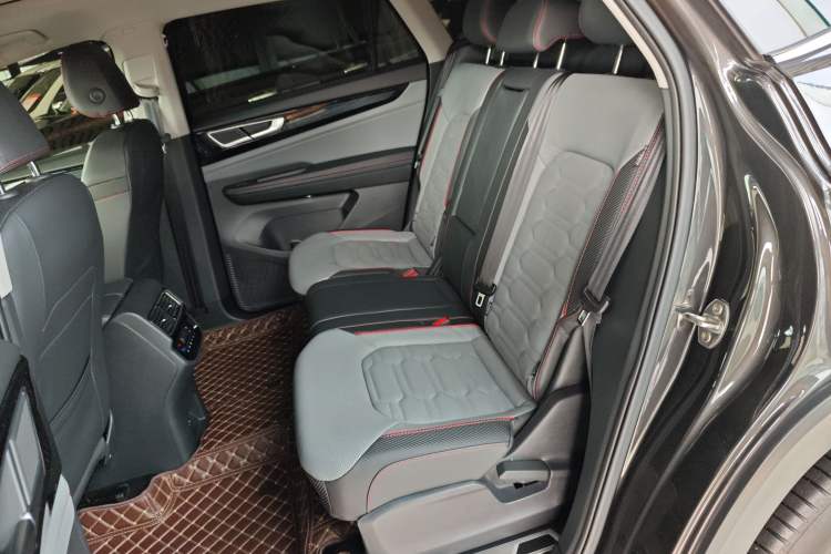 Used Volkswagen Teramont X 2022 380TSI Four-Wheel Drive Prestige Luxury Edition Left Rear Seat