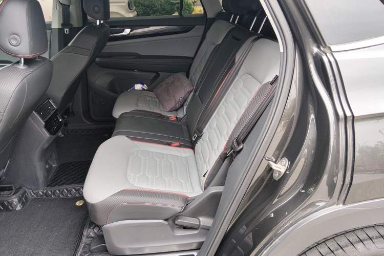 Used Volkswagen Teramont X 2022 380TSI Four-Wheel Drive Prestige Luxury Edition Left Rear Seat