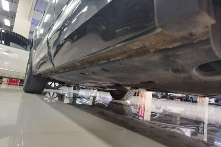 Used Volkswagen Teramont X 2022 330TSI Two-Wheel-Drive Luxury Edition Left Side Sill