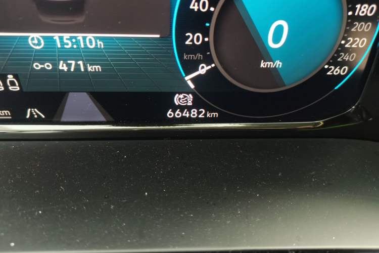 Used Volkswagen Teramont X 2022 530 V6 Four-Wheel Drive Prestige Luxury Edition Odometer Close Up