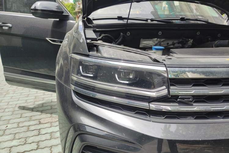 Used Volkswagen Teramont X 2022 380TSI Four-Wheel Drive Luxury Edition Right Front Headlight