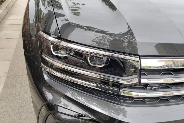 Used Volkswagen Teramont X 2022 380TSI Four-Wheel Drive Prestige Luxury Edition Right Front Headlight