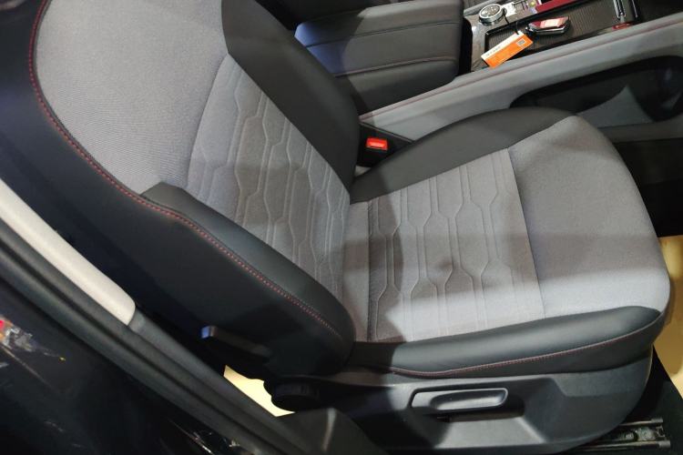 Used Volkswagen Teramont X 2022 380TSI Four-Wheel Drive Luxury Edition Right Front Seat