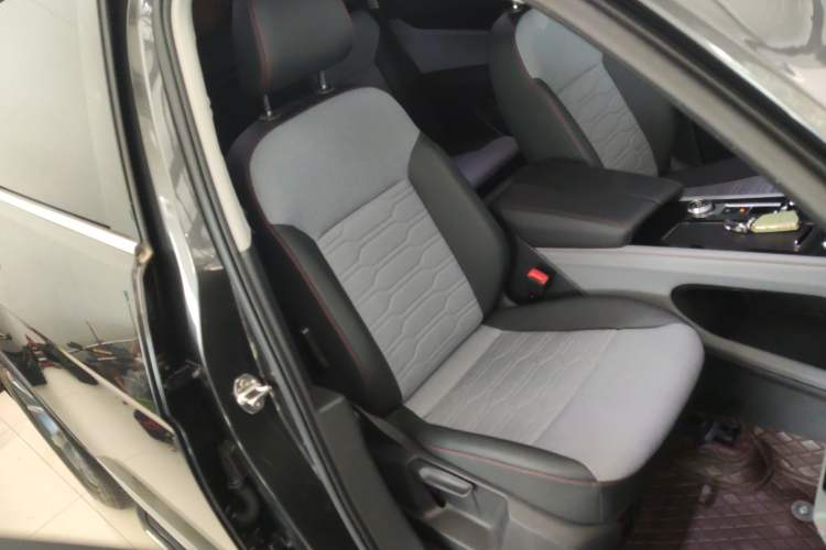 Used Volkswagen Teramont X 2022 380TSI Four-Wheel Drive Luxury Edition Right Front Seat