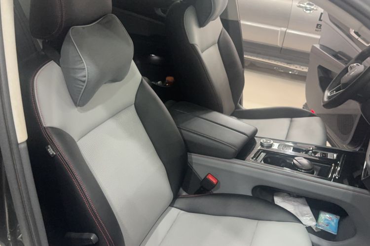Used Volkswagen Teramont X 2022 380TSI Four-Wheel Drive Luxury Edition Right Front Seat