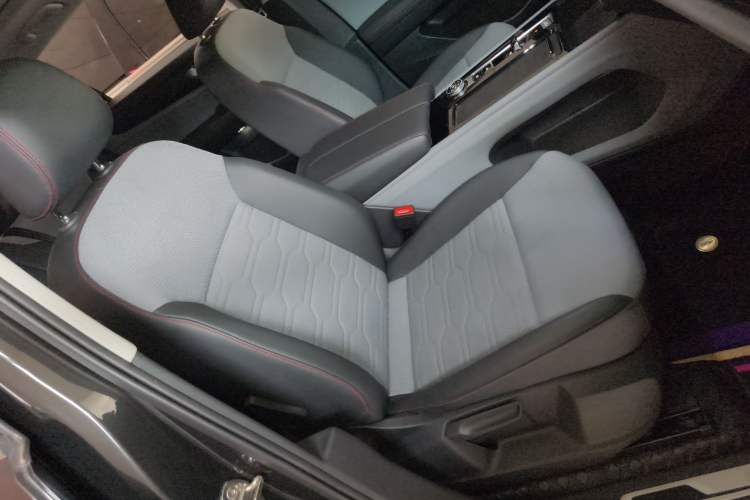 Used Volkswagen Teramont X 2022 380TSI Four-Wheel Drive Luxury Edition Right Front Seat