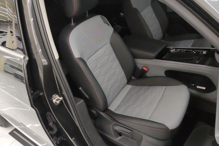 Used Volkswagen Teramont X 2022 380TSI Four-Wheel Drive Luxury Edition Right Front Seat