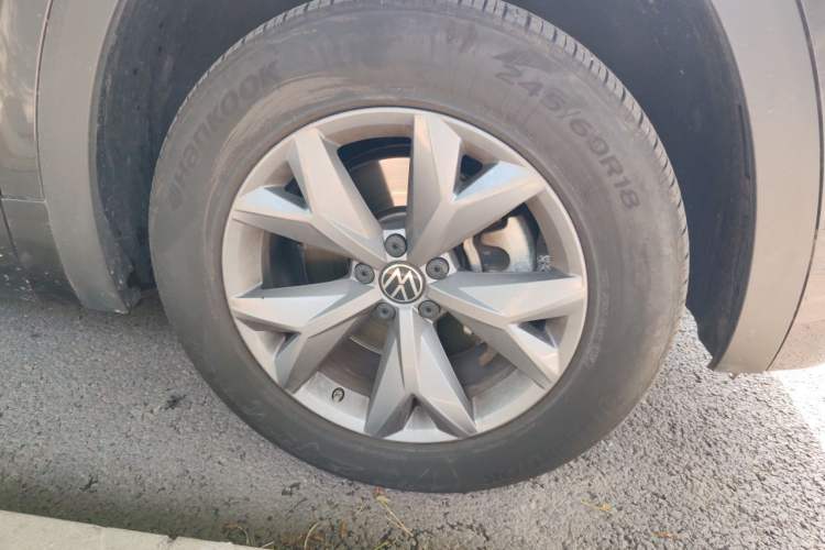 Used Volkswagen Teramont X 2022 380TSI Four-Wheel Drive Luxury Edition Right Front Wheel Hub