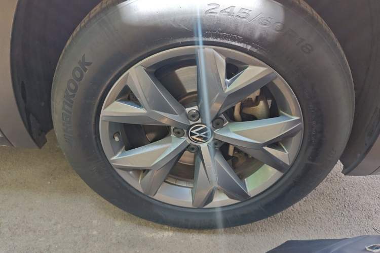 Used Volkswagen Teramont X 2022 330TSI Two-Wheel-Drive Luxury Edition Right Front Wheel Hub