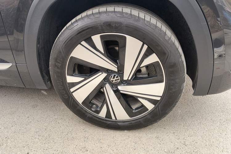Used Volkswagen Teramont X 2022 380TSI Four-Wheel Drive Prestige Luxury Edition Right Front Wheel Hub