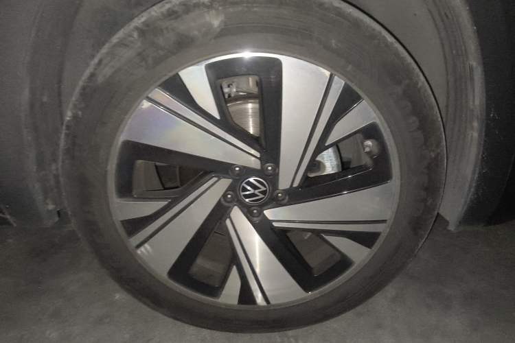 Used Volkswagen Teramont X 2022 380TSI Four-Wheel Drive Prestige Luxury Edition Right Front Wheel Hub