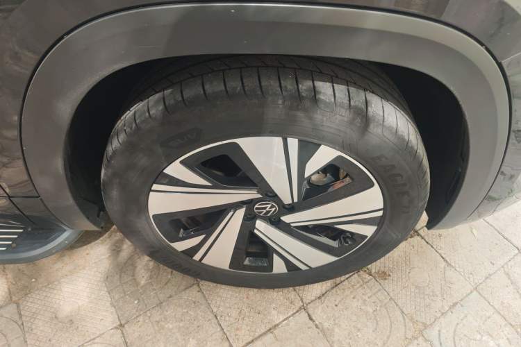 Used Volkswagen Teramont X 2022 380TSI Four-Wheel Drive Prestige Luxury Edition Right Front Wheel Hub