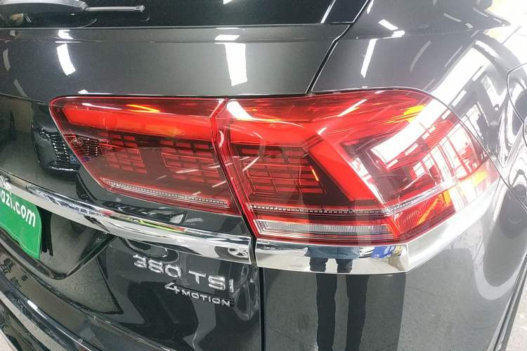 Used Volkswagen Teramont X 2022 380TSI Four-Wheel Drive Prestige Luxury Edition Right Rear Taillight