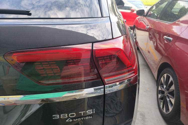 Used Volkswagen Teramont X 2022 380TSI Four-Wheel Drive Luxury Edition Right Rear Taillight