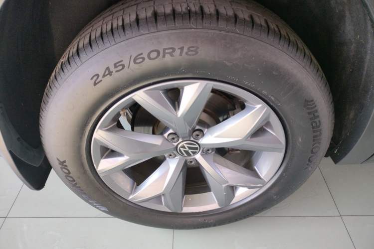 Used Volkswagen Teramont X 2022 380TSI Four-Wheel Drive Luxury Edition Right Rear Wheel Hub