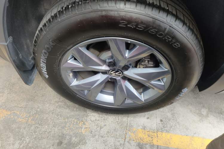 Used Volkswagen Teramont X 2022 380TSI Four-Wheel Drive Luxury Edition Right Rear Wheel Hub
