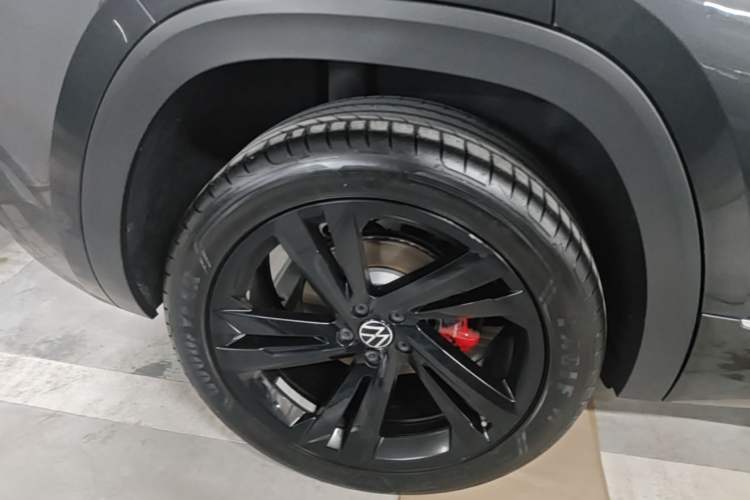 Used Volkswagen Teramont X 2022 380TSI Four-Wheel Drive Prestige Flagship Edition Right Rear Wheel Hub