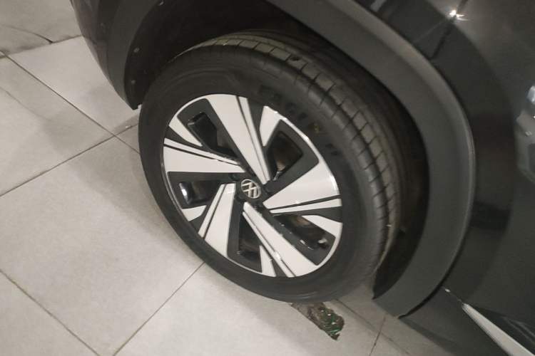 Used Volkswagen Teramont X 2022 380TSI Four-Wheel Drive Prestige Luxury Edition Right Rear Wheel Hub