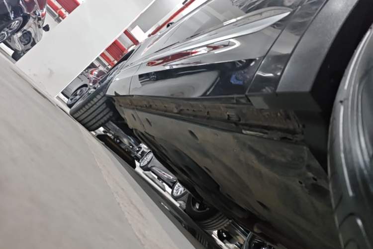 Used Volkswagen Teramont X 2022 380TSI Four-Wheel Drive Prestige Flagship Edition Right Side Sill