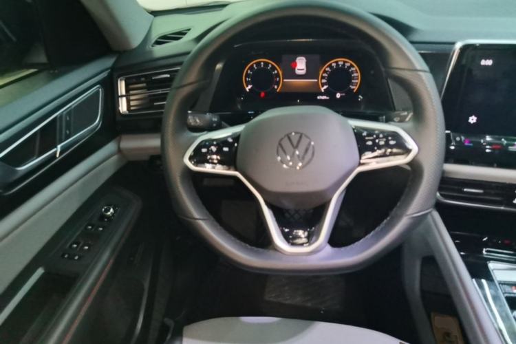 Used Volkswagen Teramont X 2022 330TSI Two-Wheel-Drive Luxury Edition Steering Wheel