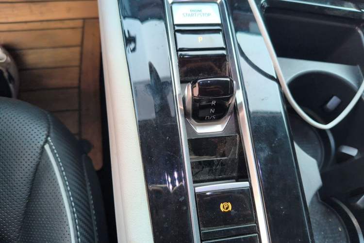 Used Volkswagen Teramont X 2022 380TSI Four-Wheel Drive Prestige Luxury Edition Gear Lever