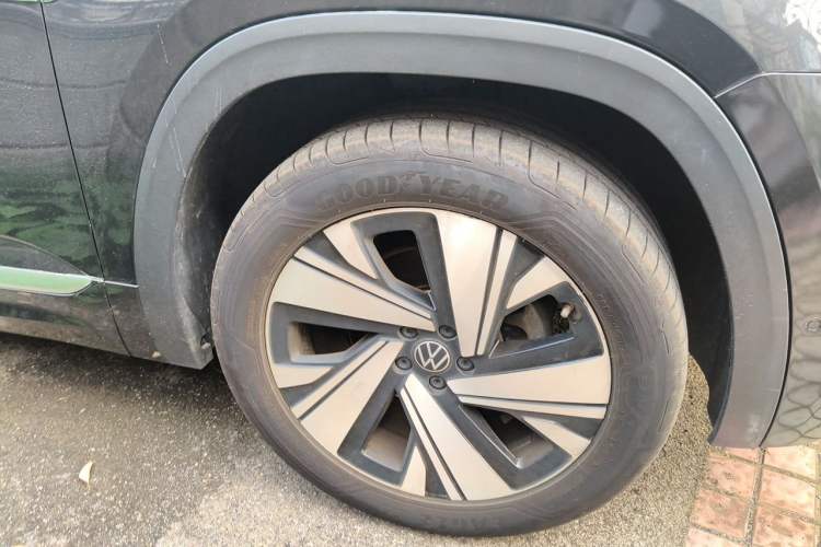 Used Volkswagen Teramont X 2022 380TSI Four-Wheel Drive Prestige Luxury Edition Right Front Wheel Hub