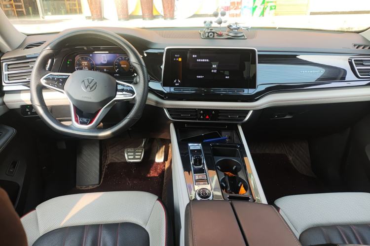 Used Volkswagen Teramont X 2023 Revised 380TSI Four-Wheel Drive Prestige Luxury Edition Center Console