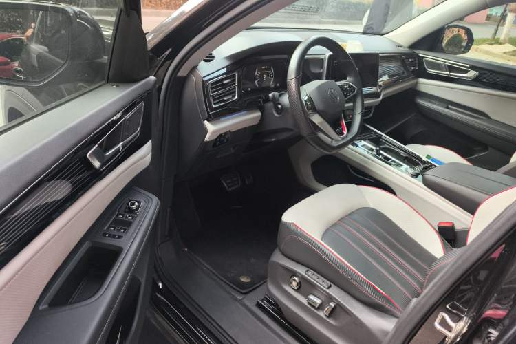 Used Volkswagen Teramont X 2023 530 V6 Four-Wheel Drive Prestige Luxury Edition Driver Seat