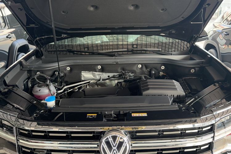 Used Volkswagen Teramont X 2023 Revised Version 330TSI Two-Wheel-Drive Luxury Edition Engine Bay