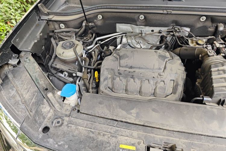 Used Volkswagen Teramont X 2023 330TSI Two-Wheel-Drive Luxury Edition Engine Bay Right