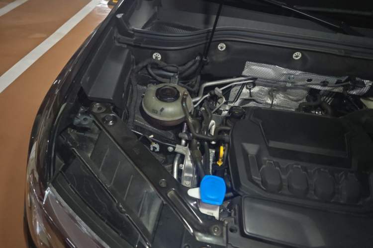 Used Volkswagen Teramont X 2023 Revised 380TSI Four-Wheel Drive Prestige Luxury Edition Engine Bay Right
