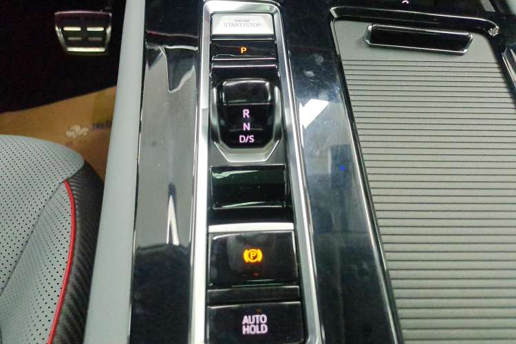 Used Volkswagen Teramont X 2023 Facelift 380TSI Four-Wheel Drive Luxury Deluxe Edition Gear Lever