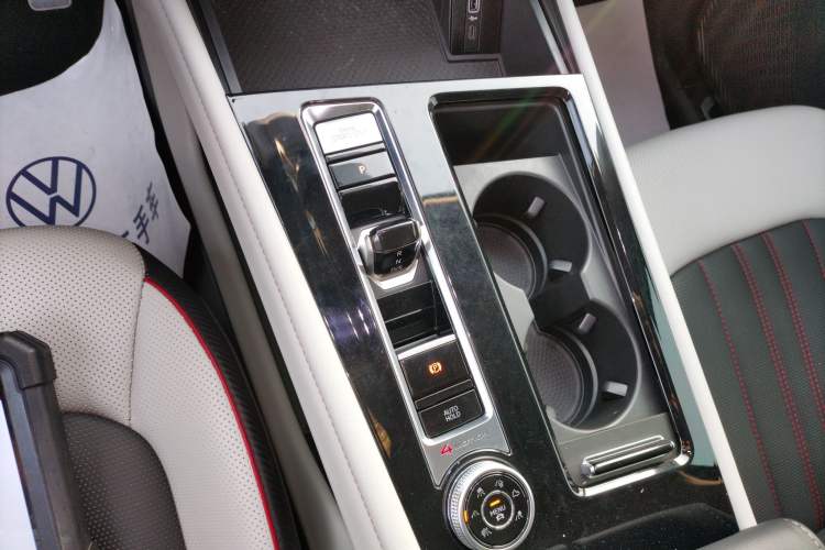Used Volkswagen Teramont X 2023 Revised 380TSI Four-Wheel Drive Prestige Luxury Edition Gear Lever
