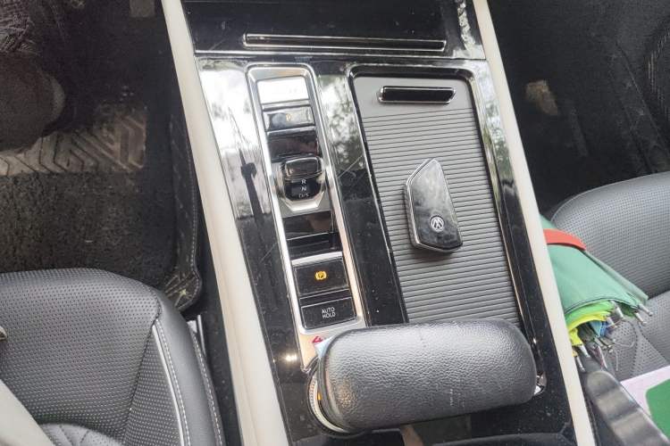 Used Volkswagen Teramont X 2023 Revised 380TSI Four-Wheel Drive Prestige Luxury Edition Gear Lever