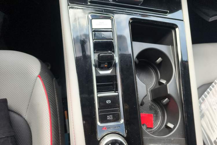 Used Volkswagen Teramont X 2023 530 V6 Four-Wheel Drive Prestige Luxury Edition Gear Lever