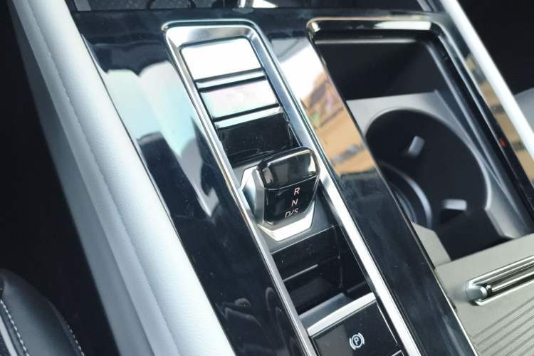 Used Volkswagen Teramont X 2023 Facelift 380TSI Four-Wheel Drive Luxury Deluxe Edition Gear Lever