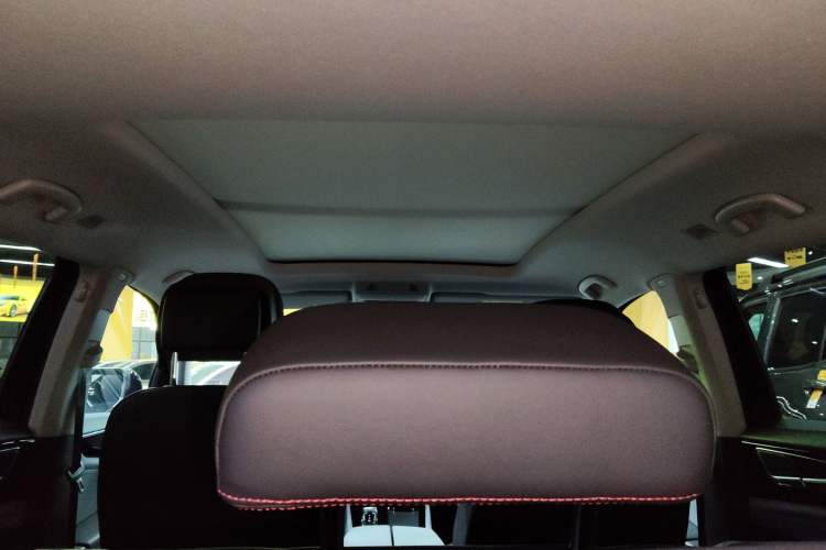 Used Volkswagen Teramont X 2023 530 V6 All-Wheel Drive Prestige Flagship Edition Headliner