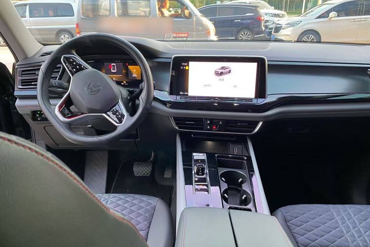 Used Volkswagen Teramont X 2023 330TSI Two-Wheel-Drive Luxury Edition Interior 1