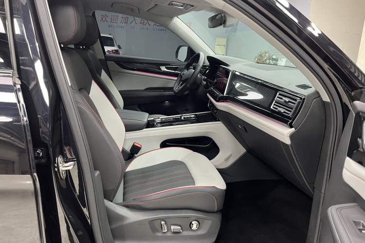 Used Volkswagen Teramont X 2023 380TSI Four-Wheel Drive Prestige Luxury Edition Interior 6