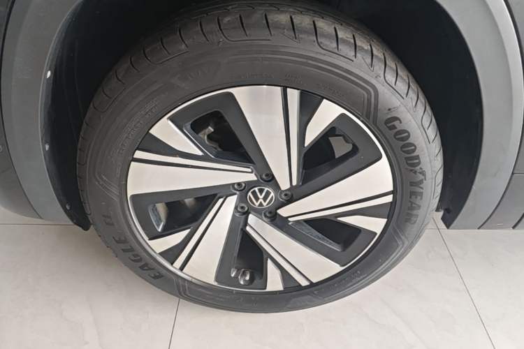 Used Volkswagen Teramont X 2023 380TSI Four-Wheel Drive Prestige Luxury Edition Left Front Wheel Hub