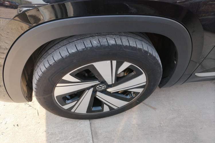 Used Volkswagen Teramont X 2023 Revised 380TSI Four-Wheel Drive Prestige Luxury Edition Left Front Wheel Hub