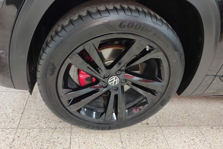 Used Volkswagen Teramont X 2023 380TSI Four-Wheel Drive Prestige Flagship Edition Left Front Wheel Hub