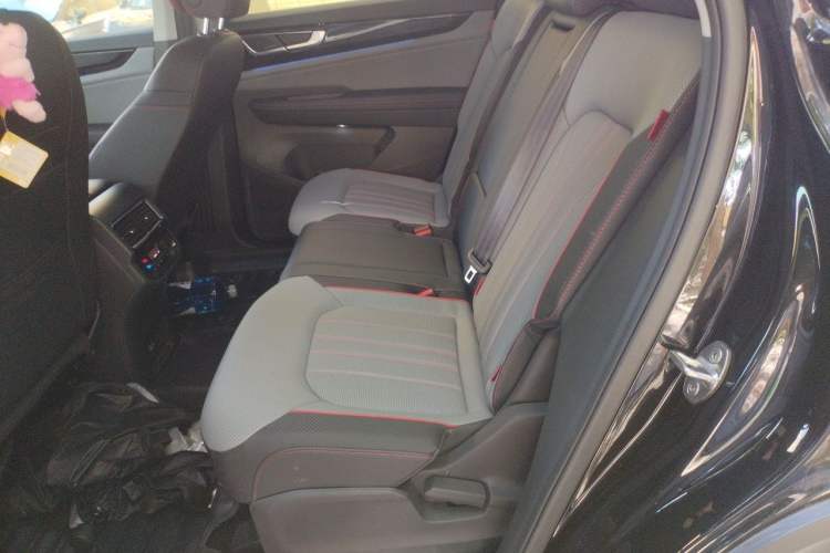 Used Volkswagen Teramont X 2023 380TSI Four-Wheel Drive Prestige Flagship Edition Left Rear Seat