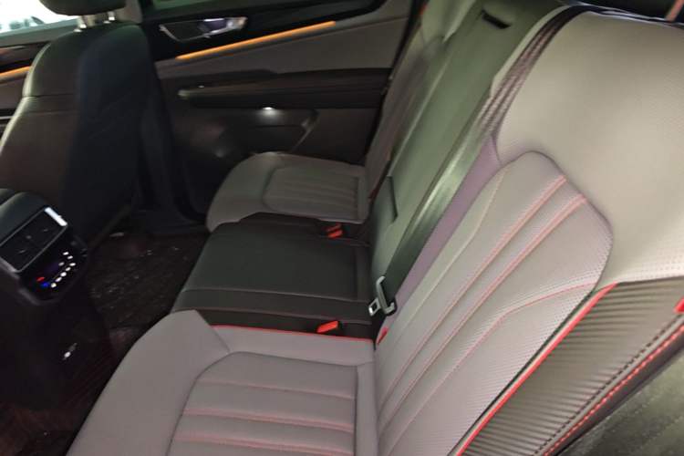 Used Volkswagen Teramont X 2023 380TSI Four-Wheel Drive Prestige Luxury Edition Left Rear Seat