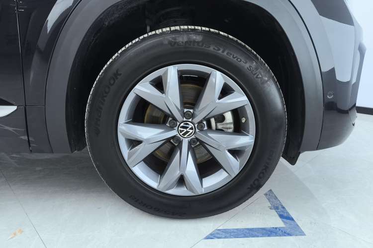 Used Volkswagen Teramont X 2023 380TSI Four-Wheel Drive Luxury Edition Left Rear Wheel Hub