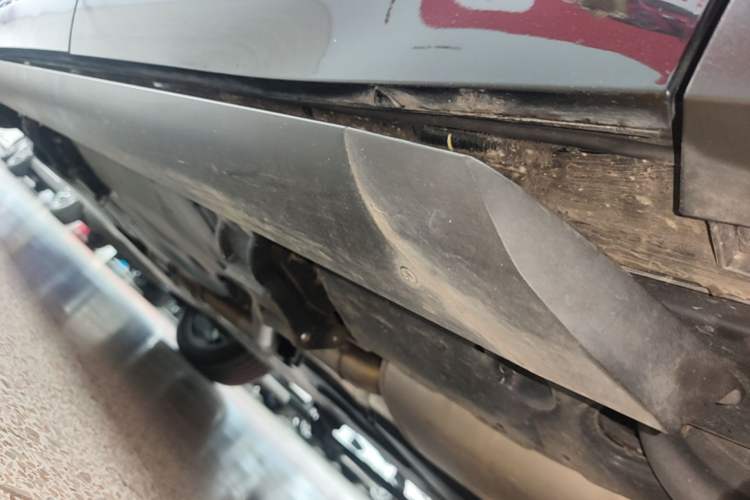 Used Volkswagen Teramont X 2023 380TSI Four-Wheel Drive Prestige Flagship Edition Left Side Sill