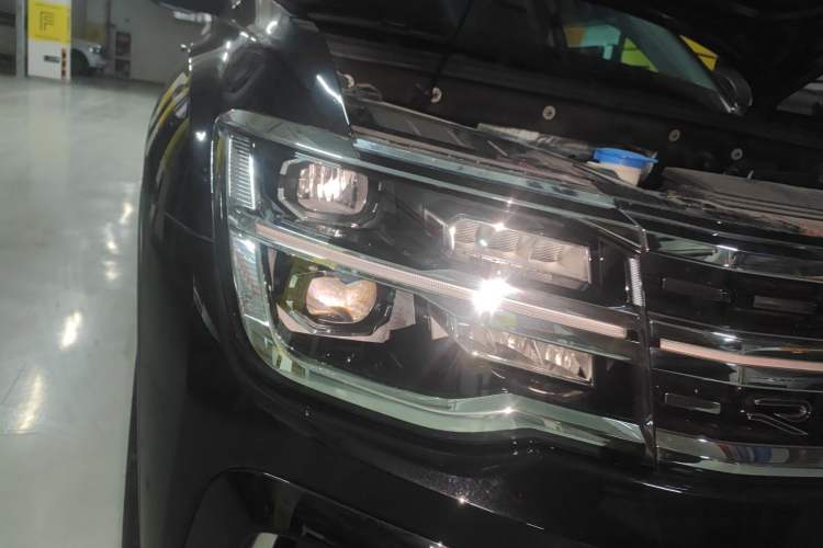 Used Volkswagen Teramont X 2023 Revised 380TSI Four-Wheel Drive Prestige Luxury Edition Right Front Headlight